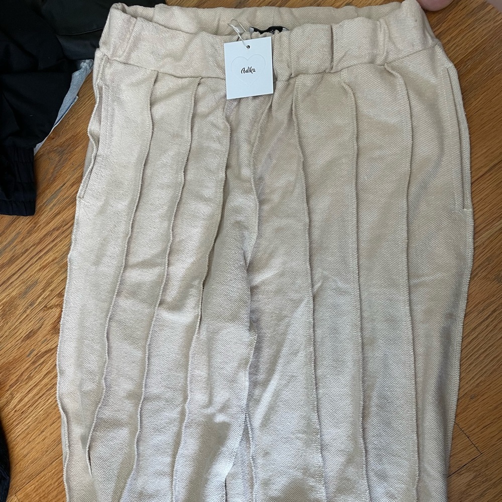 Cute jogger style pants